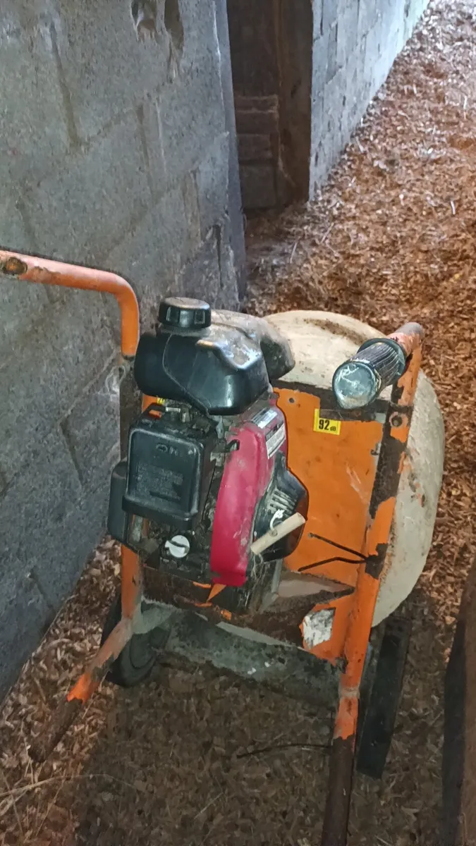 Bella cement mixer - Image 1