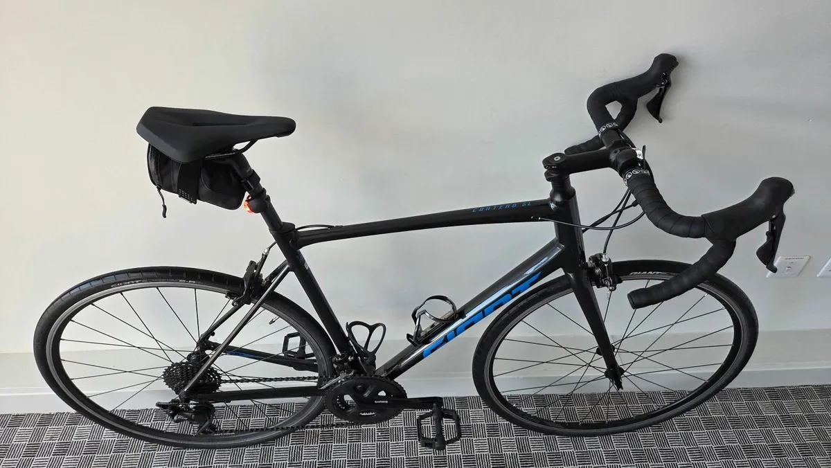 Giant Contend SL road bike - Image 2