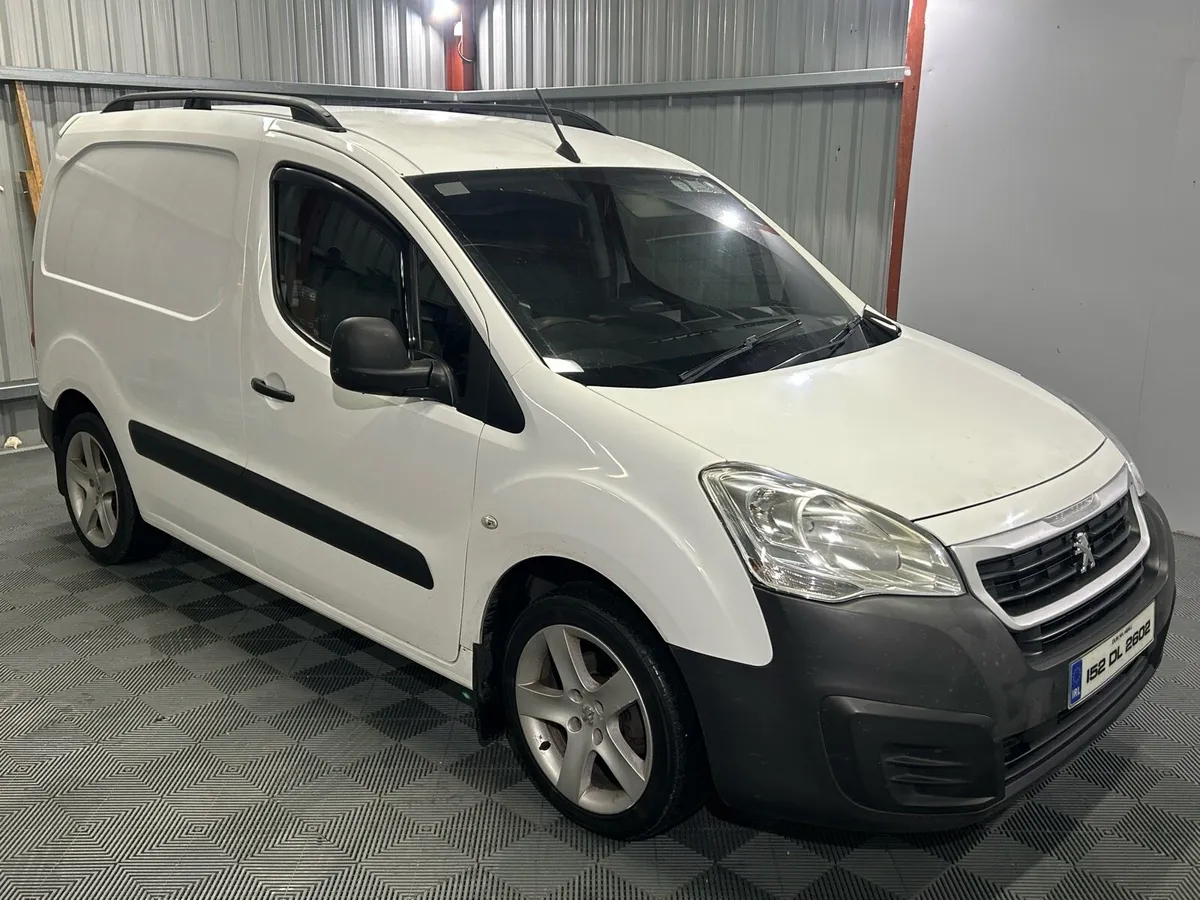 2015 Puegeot Partner 3 seater (152) - Image 1
