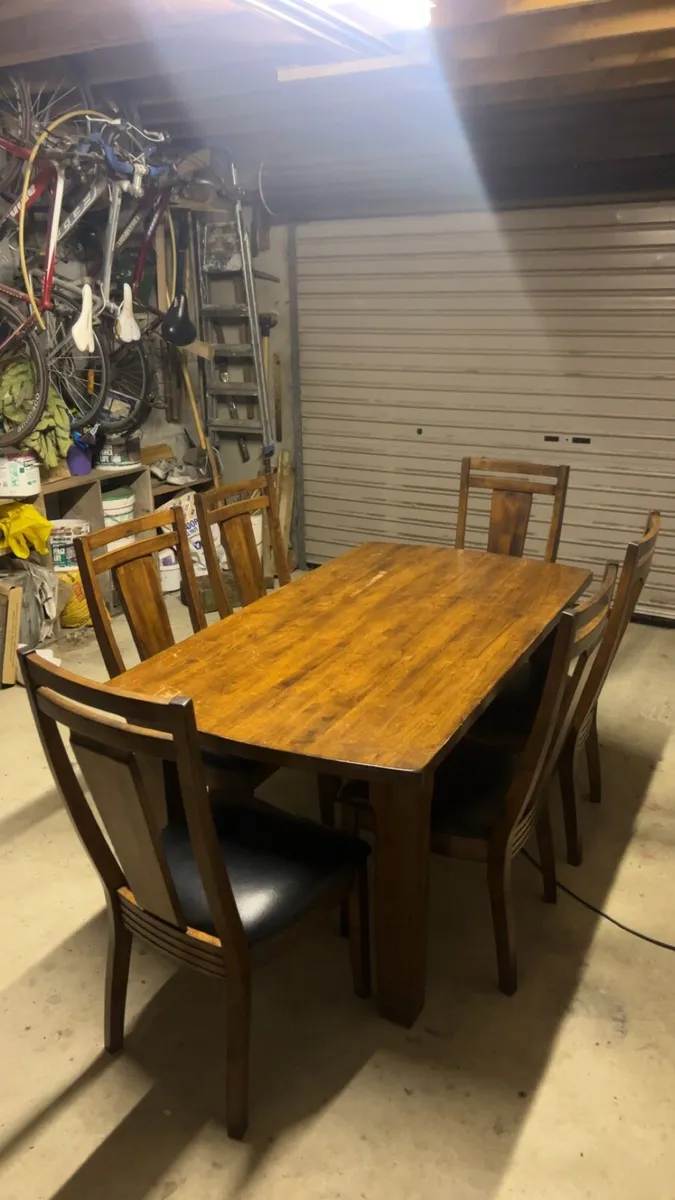 Table and Chairs - Image 1