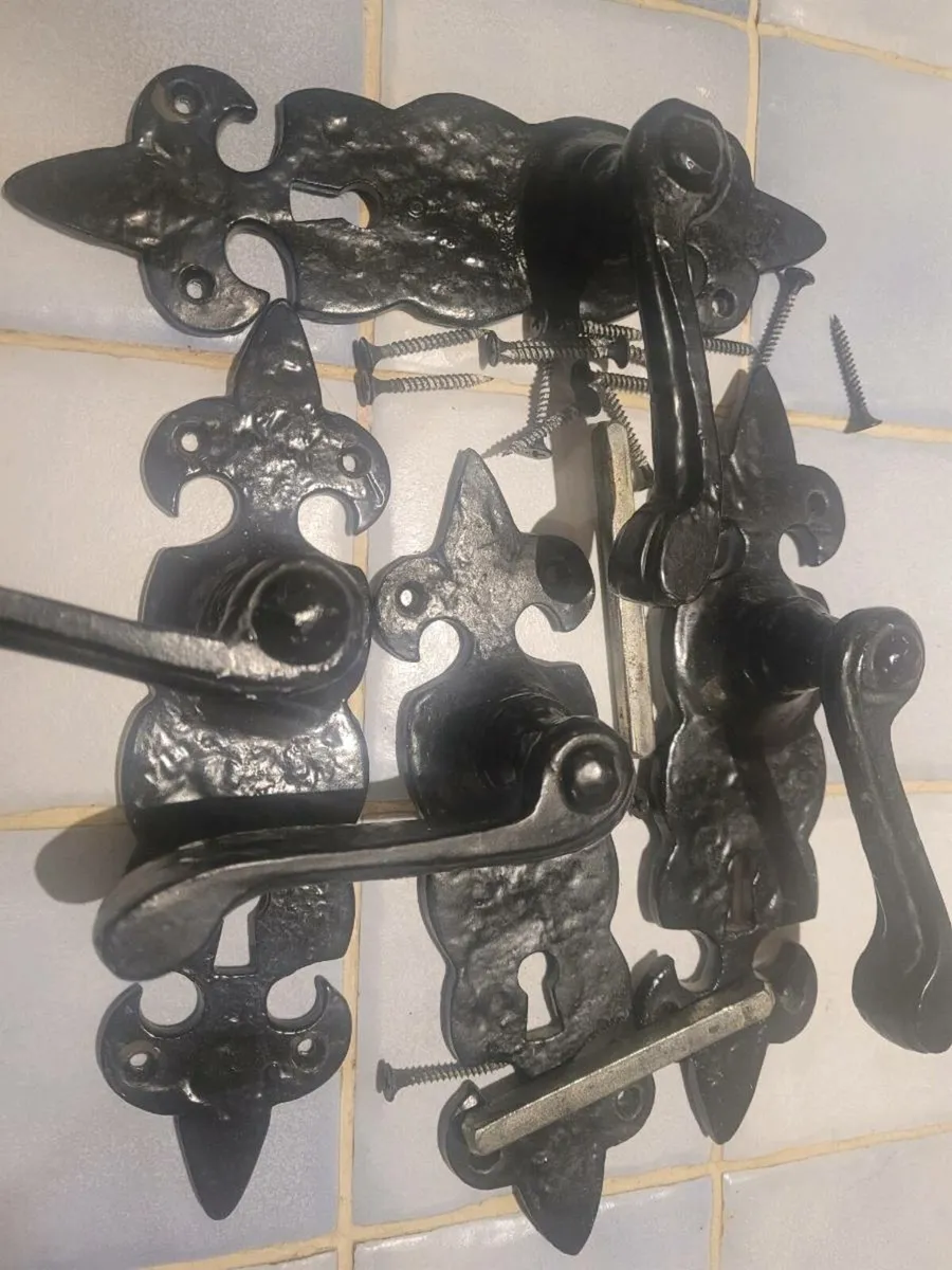 Door handles - Image 2