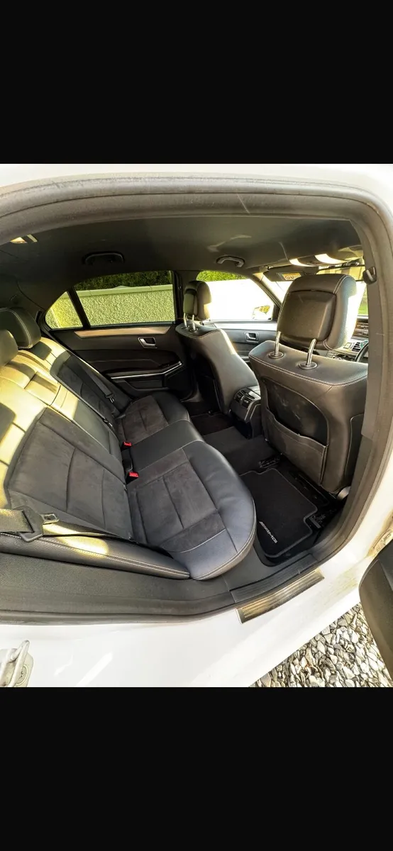 Mercedes-Benz E-Class 2014 - Image 2