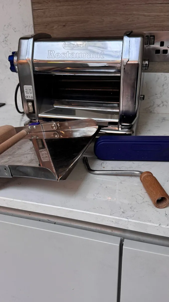 Imperia Restaurant Electric Pasta Machine - Image 3