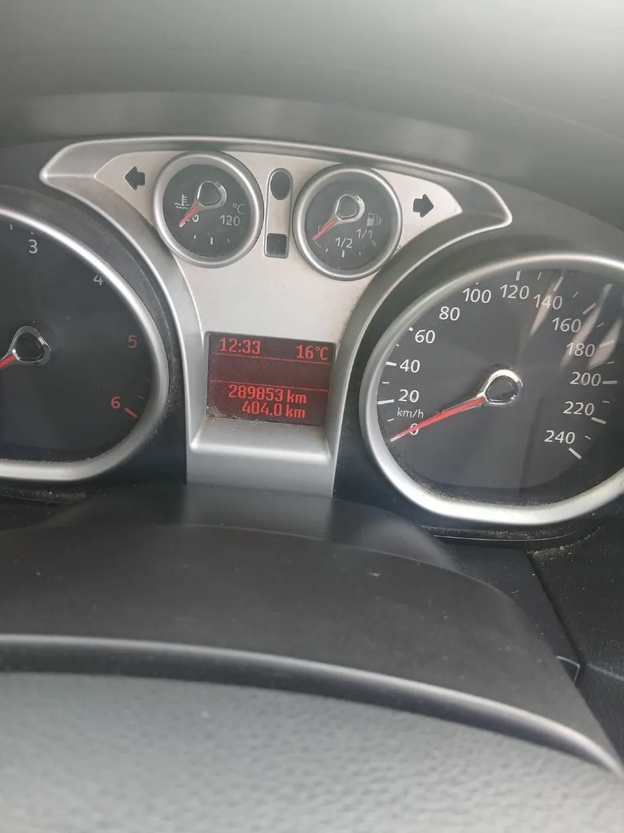 Ford Focus 2011 - Image 4