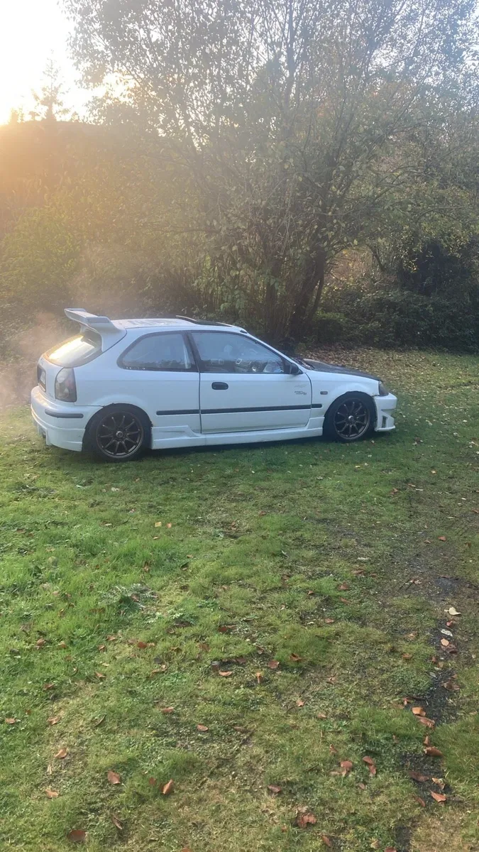 Honda civic - Image 1