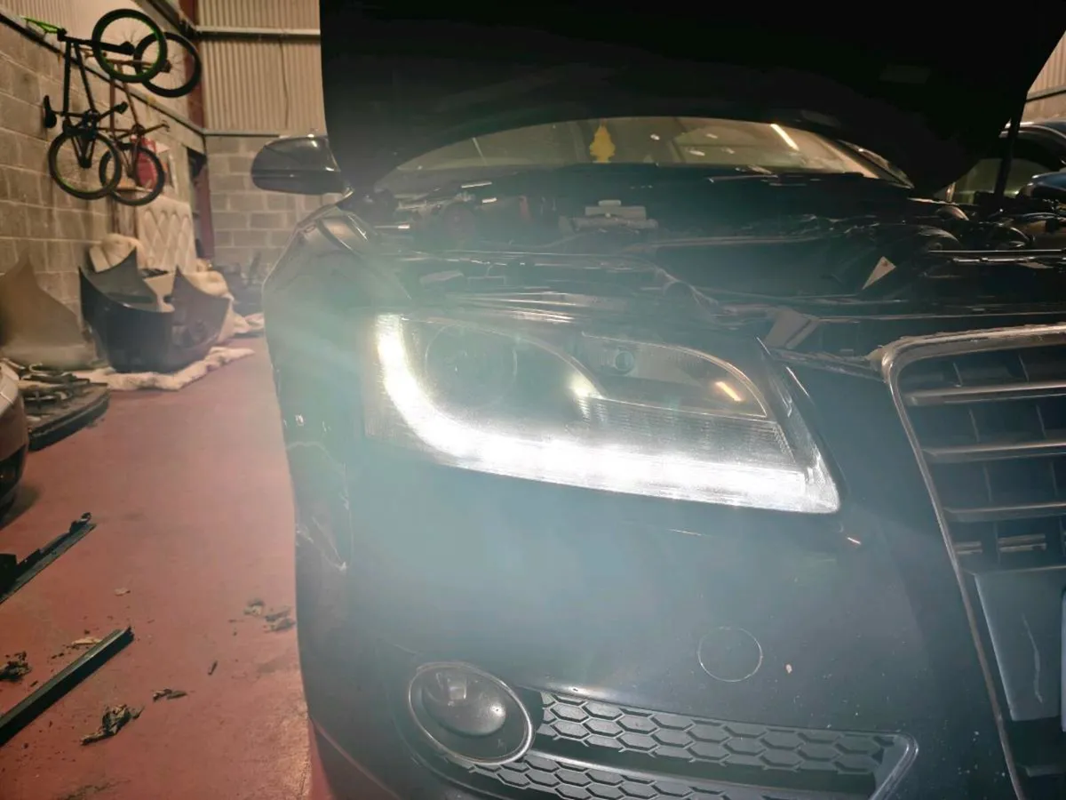 Audi A5 b8 2 door 1.8tfsi manual for breaking - Image 3