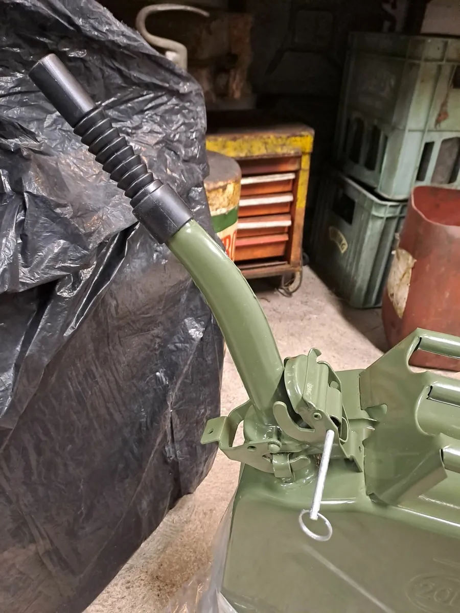 Jerry Cans + Nozzles - Image 3