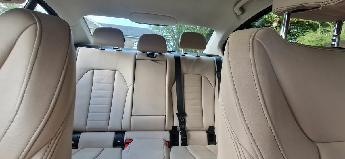 BMW 3-Series 2021 - Image 3