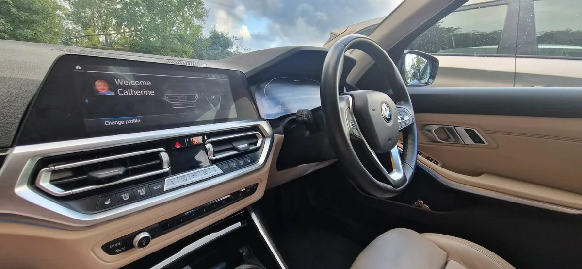 BMW 3-Series 2021 - Image 4
