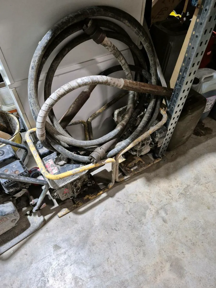 Concrete pokers - Image 2