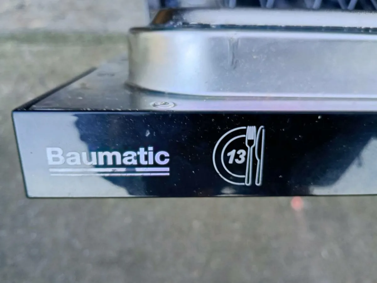 Dishwasher with warranty - Image 1