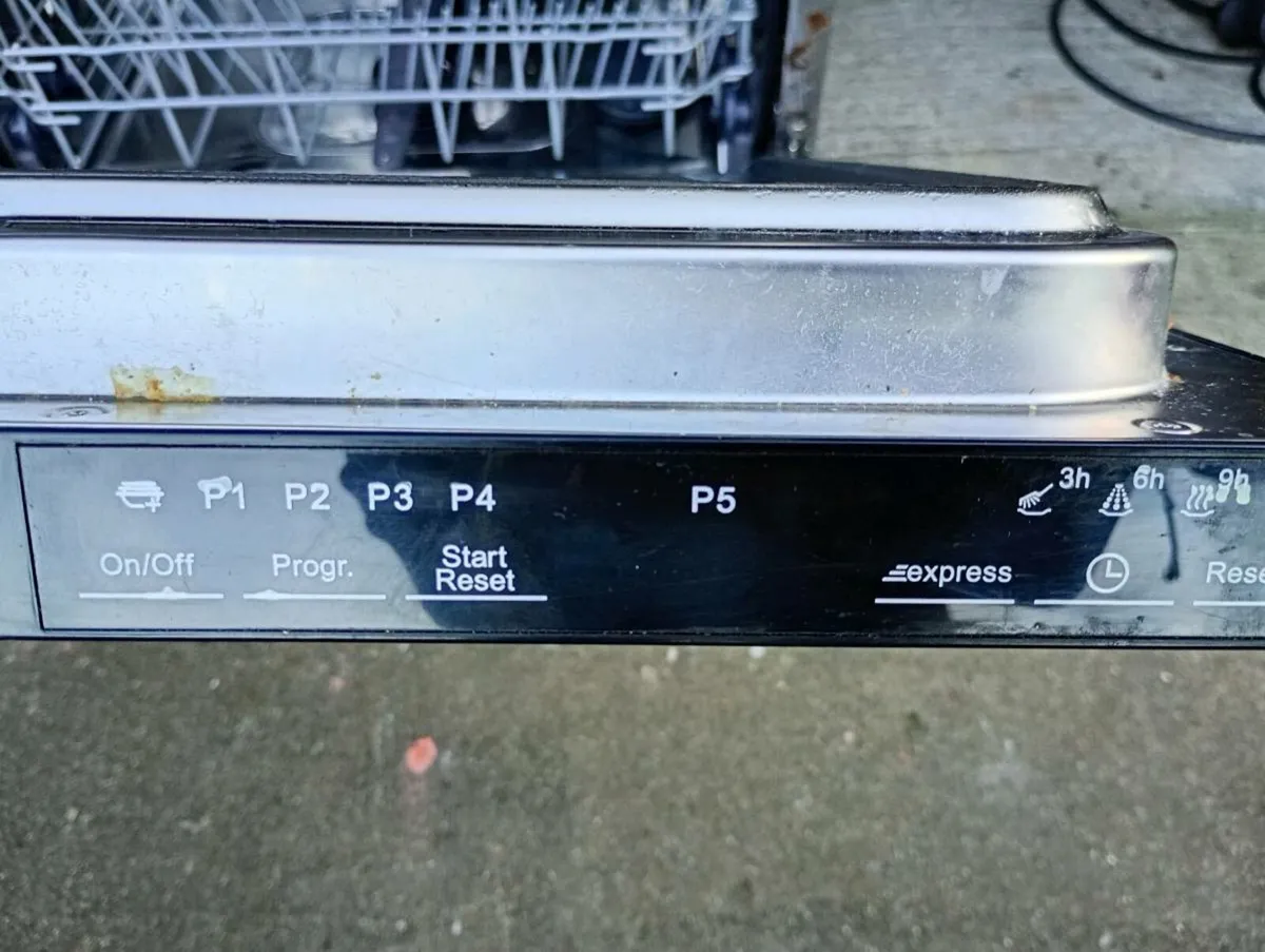 Dishwasher with warranty - Image 3