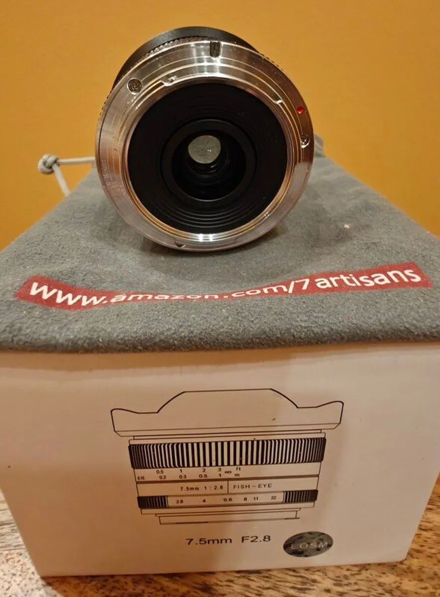 7 artisans 7.5mm f2.8 eos M - Image 2