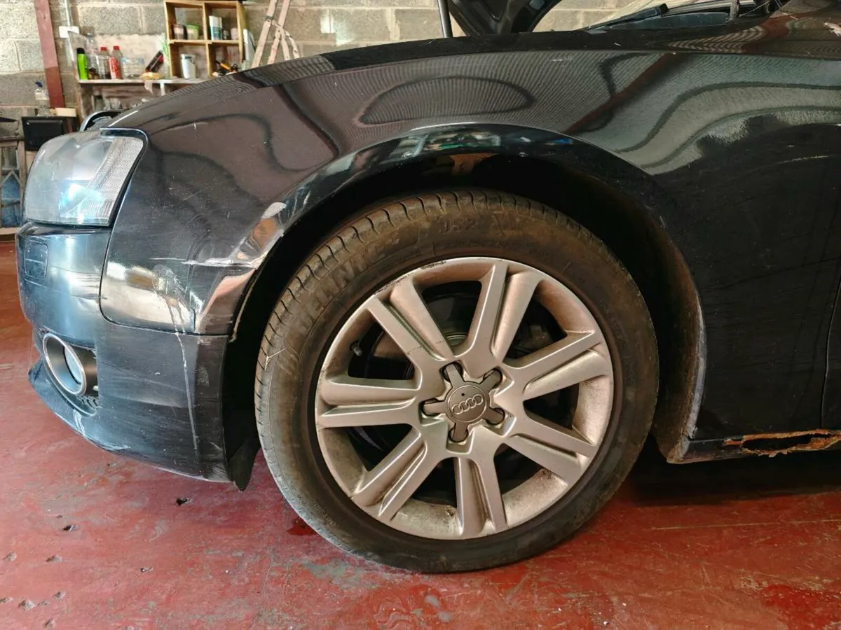 Audi A5 b8 2 door 1.8tfsi manual for breaking - Image 4