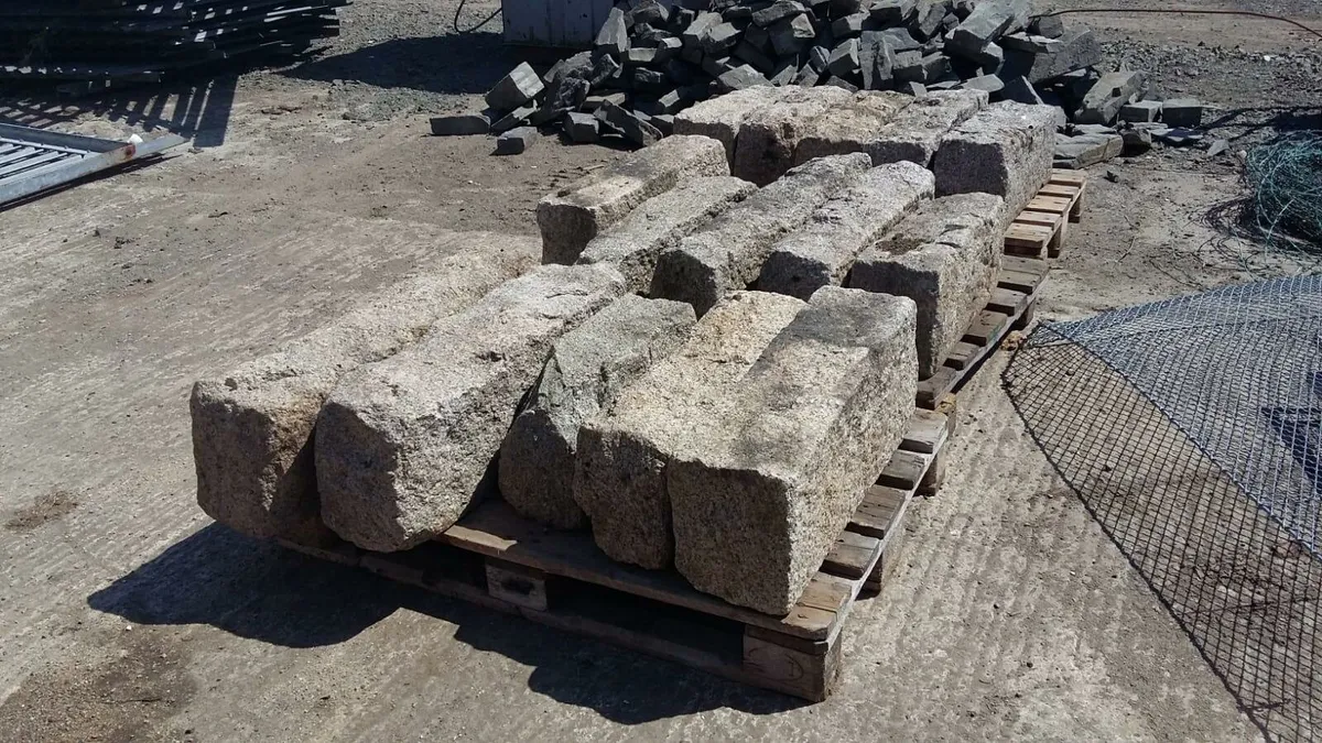 Bangor slates chimney pot ridge roof tile granite - Image 4