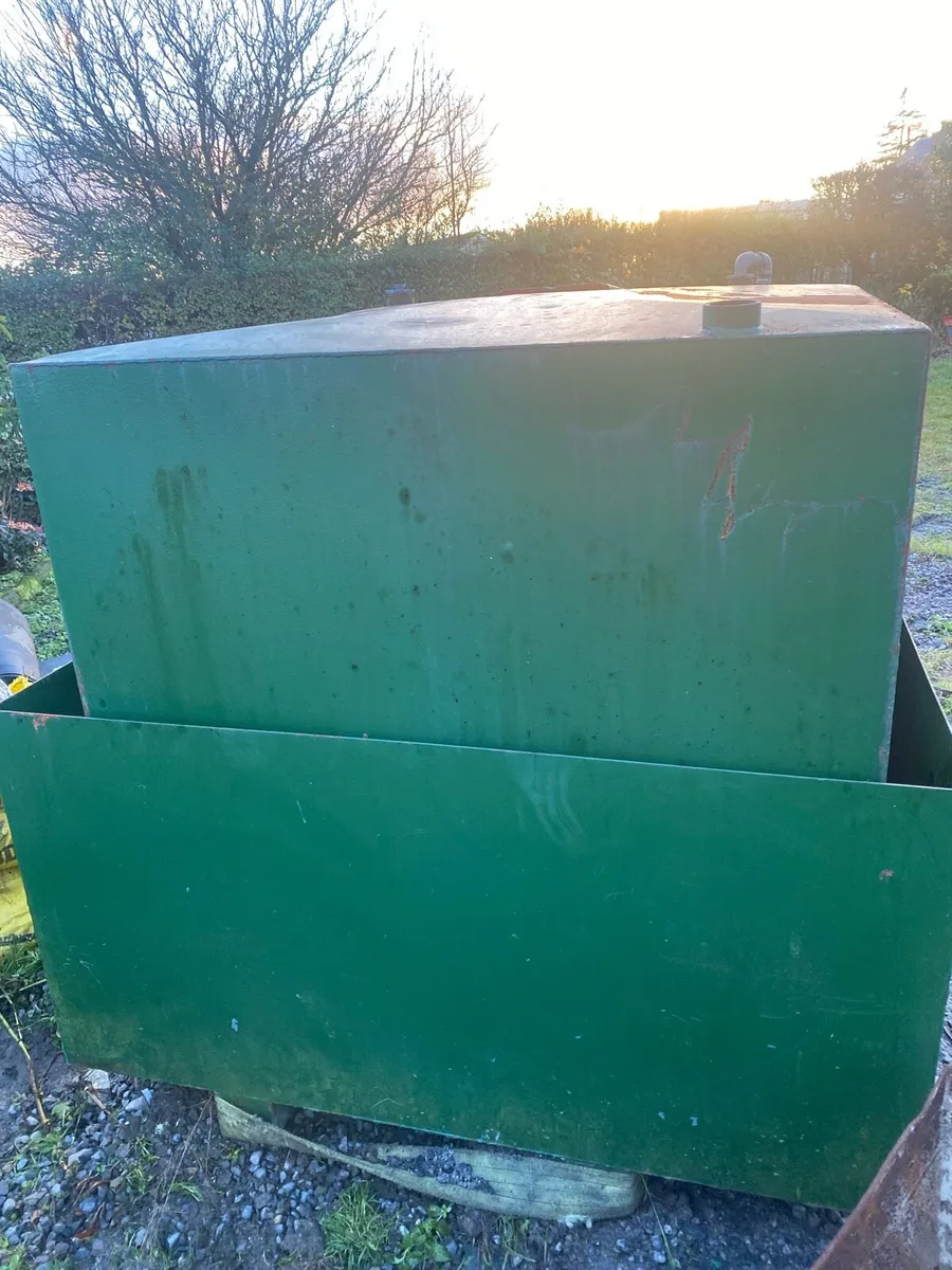 Bounded waste oil steel tank - Image 1