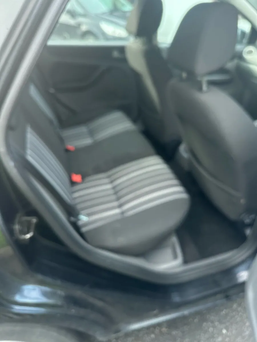 Ford Focus - Image 4