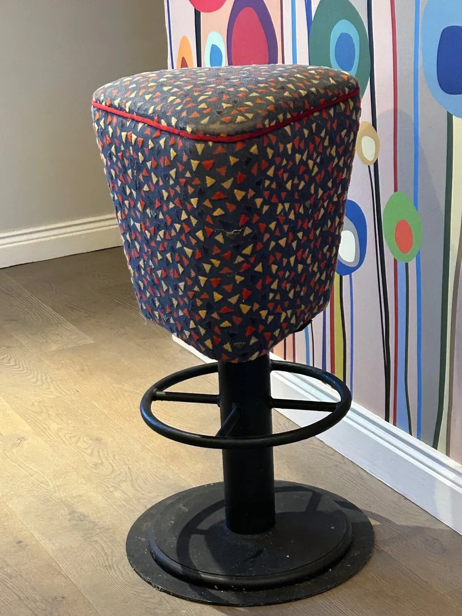 Set of 5 bar stools - Image 2