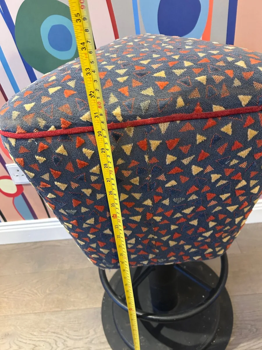 Set of 5 bar stools - Image 3