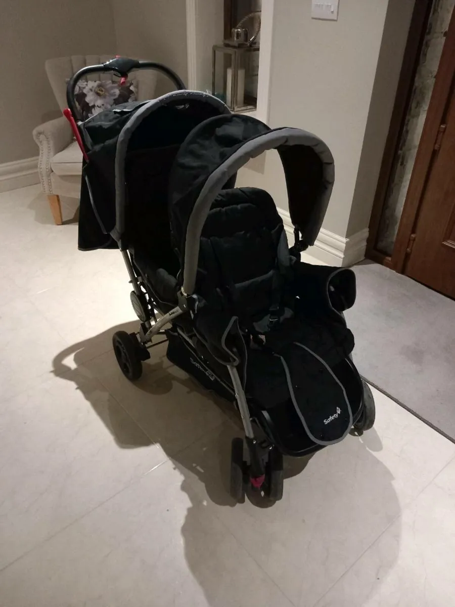 Safety first double buggy - Image 1