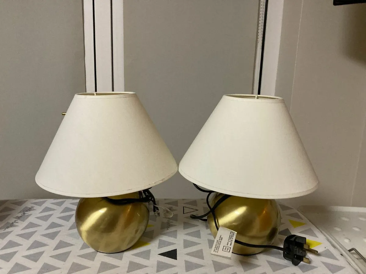 Lamps/throws - Image 3