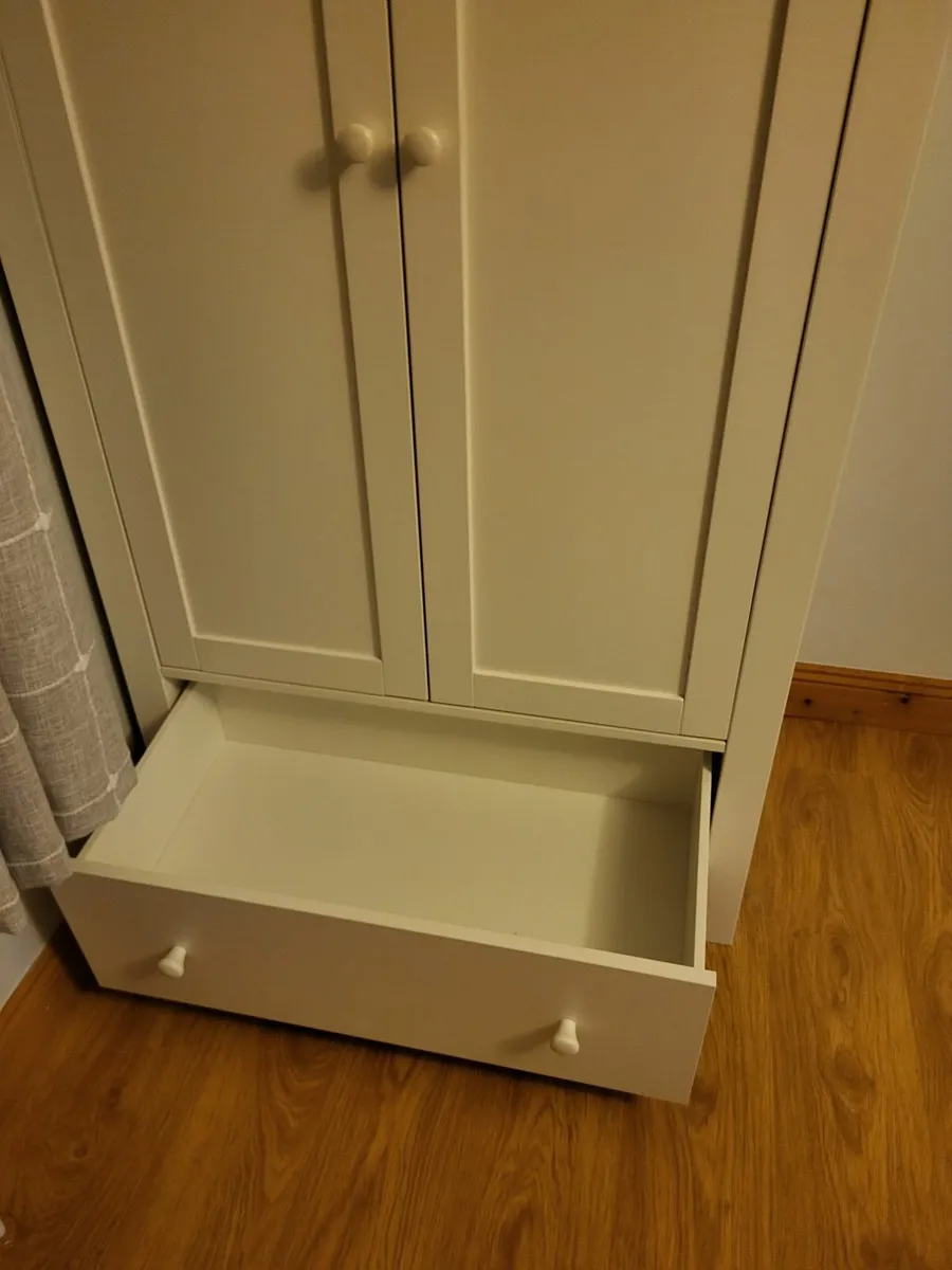 Mamas and Papas Mia Wardrobe - Image 3