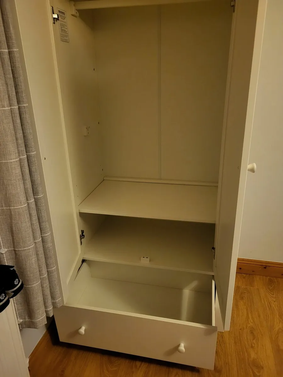 Mamas and Papas Mia Wardrobe - Image 4