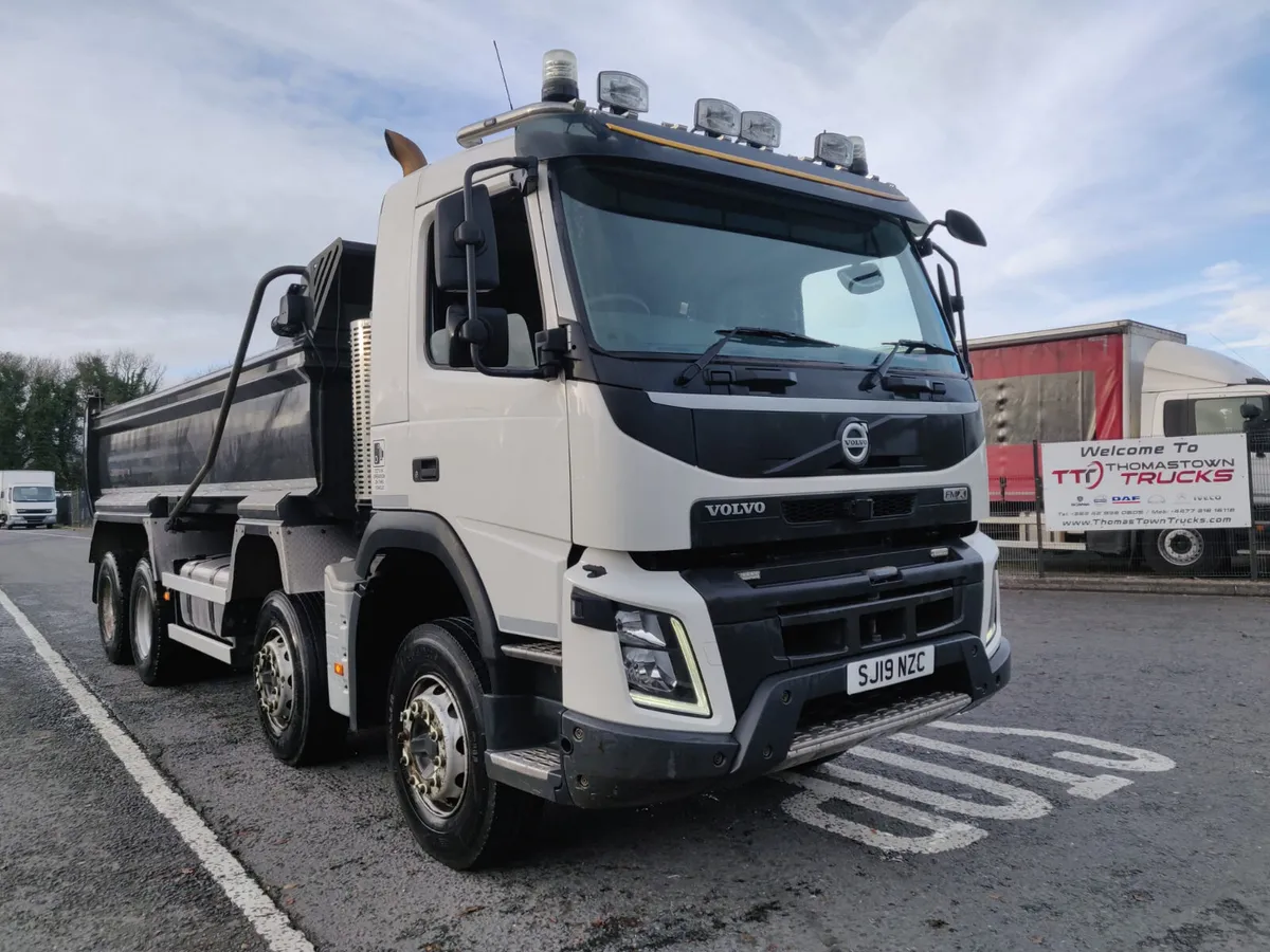 2019 Volvo FMX 420 13 Litre 8x4 tipper - Image 1