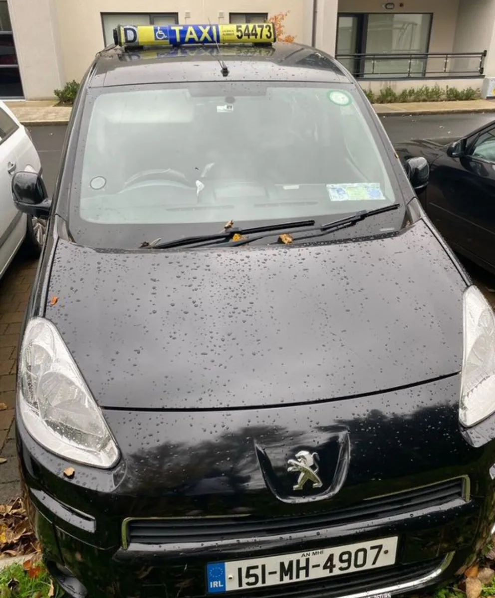 Taxis to Rent - Image 1