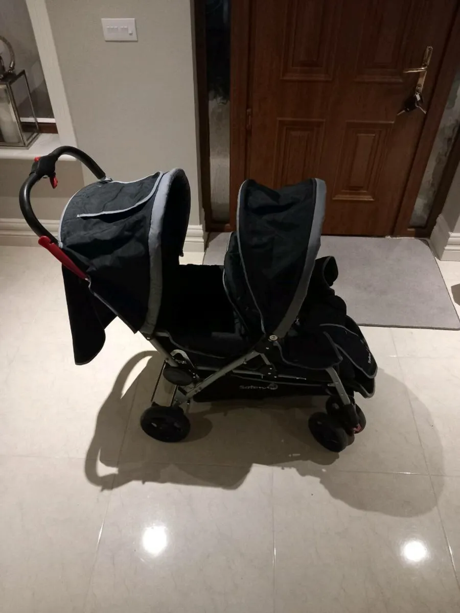 Safety first double buggy - Image 3
