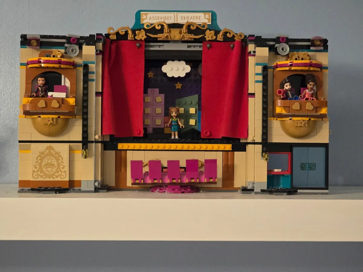 41714 Lego Andrea's Theatre School - Image 2