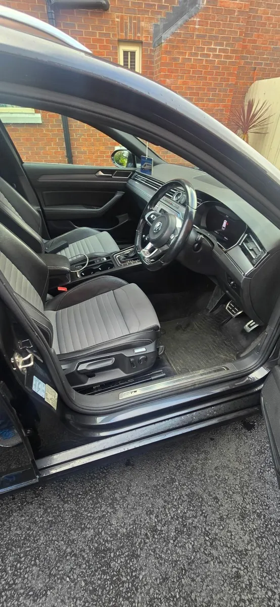 Volkswagen Passat 2019 - Image 4