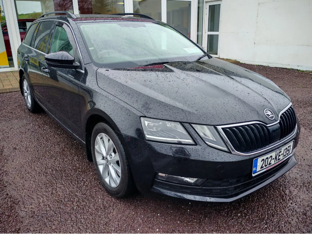 SKODA OCTAVIA AMBITION 2.0 TDI 115HP 5DR - Image 1