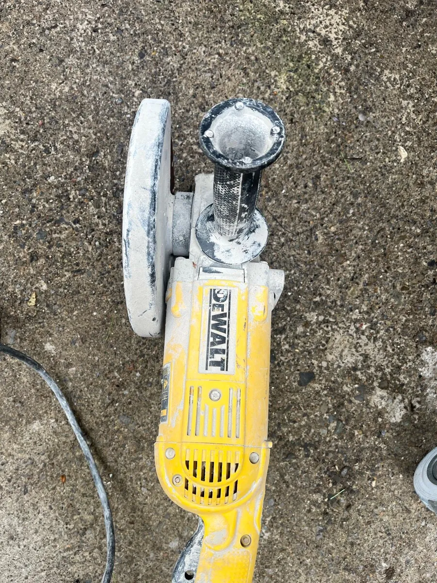 Dewalt grinder - Image 1