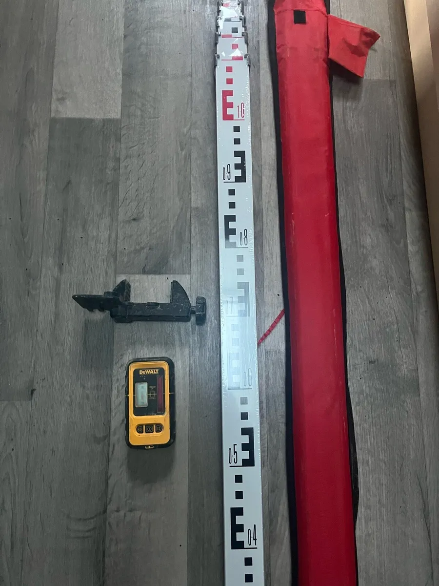 Dewalt lazer receiver and staff - Image 3