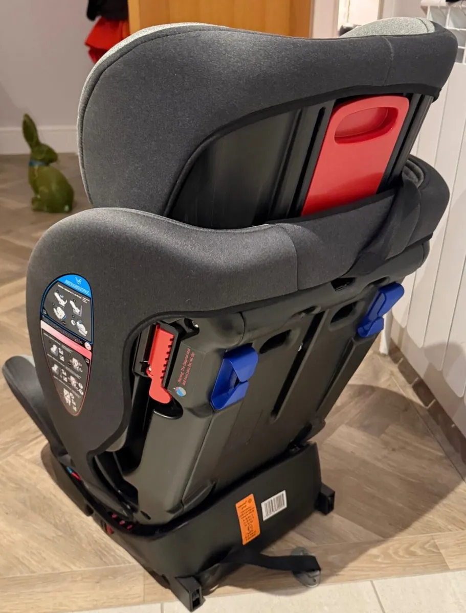 Car Seat - Image 1