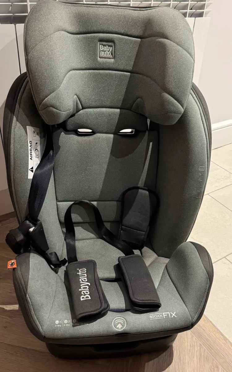 Car Seat - Image 2