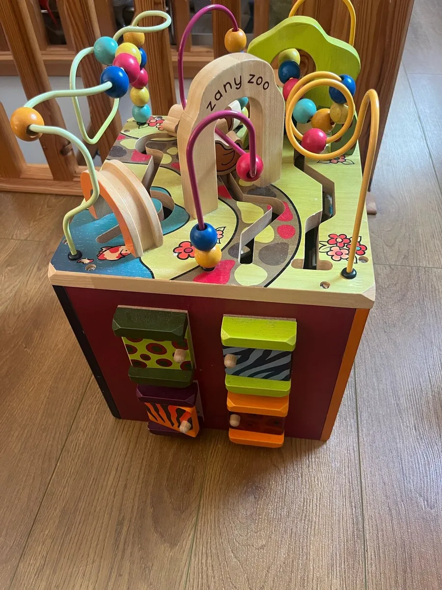 Zany Zoo wooden activity cube - Image 1