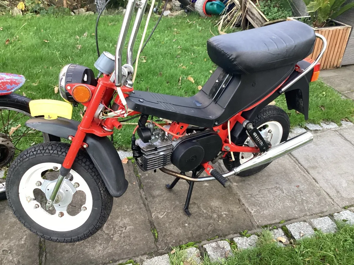 Vintage pedal mopeds - Image 2