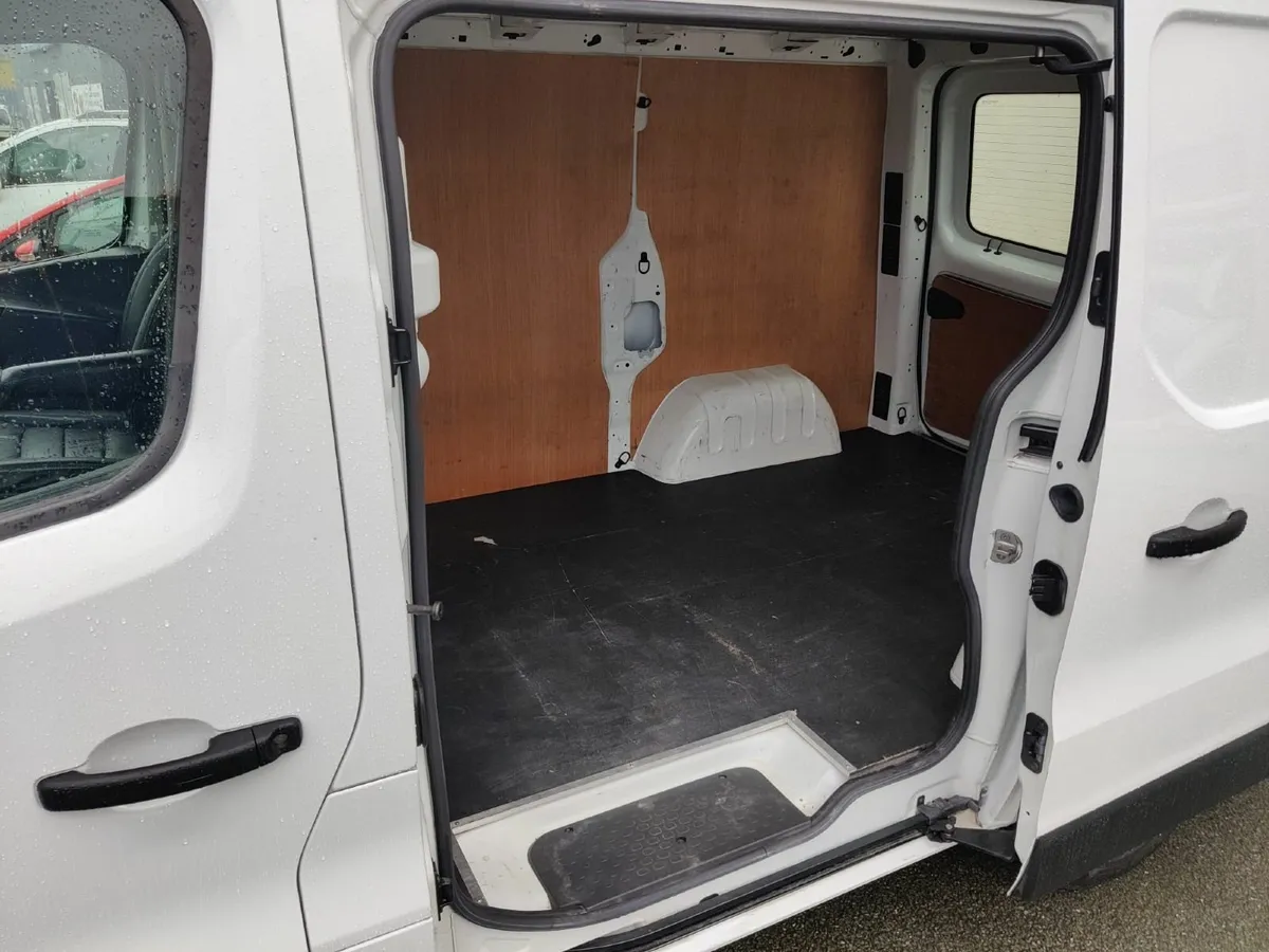 Renault Trafic 192 2.0 Dci Low Km New Test Vat In - Image 4