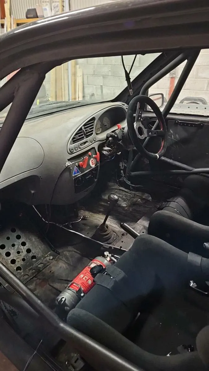 Ford fiesta mrk4 rally car - Image 2