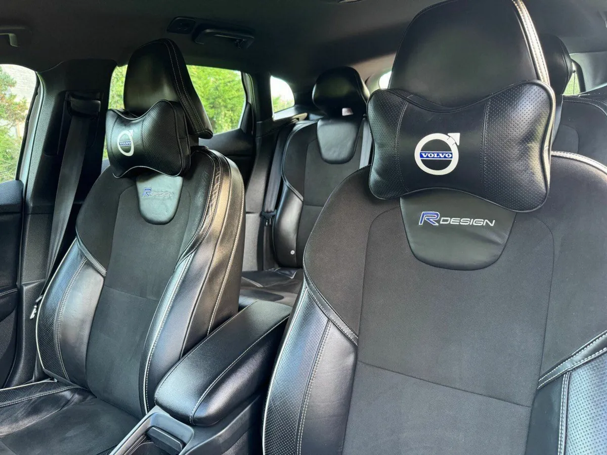 Volvo V40 2013 - Image 4