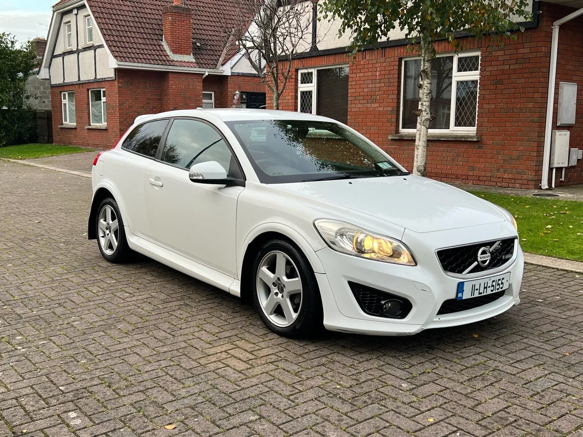 2011 Volvo C30 R Design 1.6 Diesel NCT 22/09/26 - Image 4