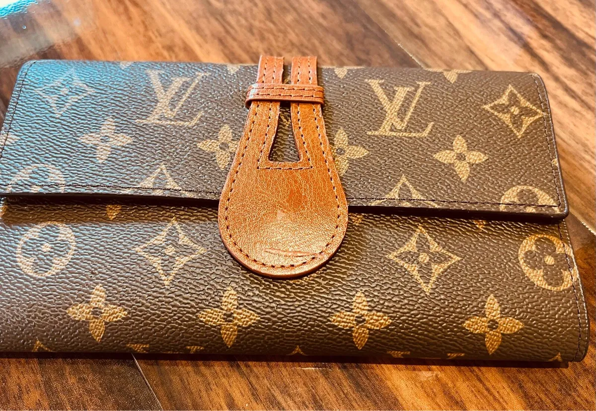 Brand new wallet - Image 1