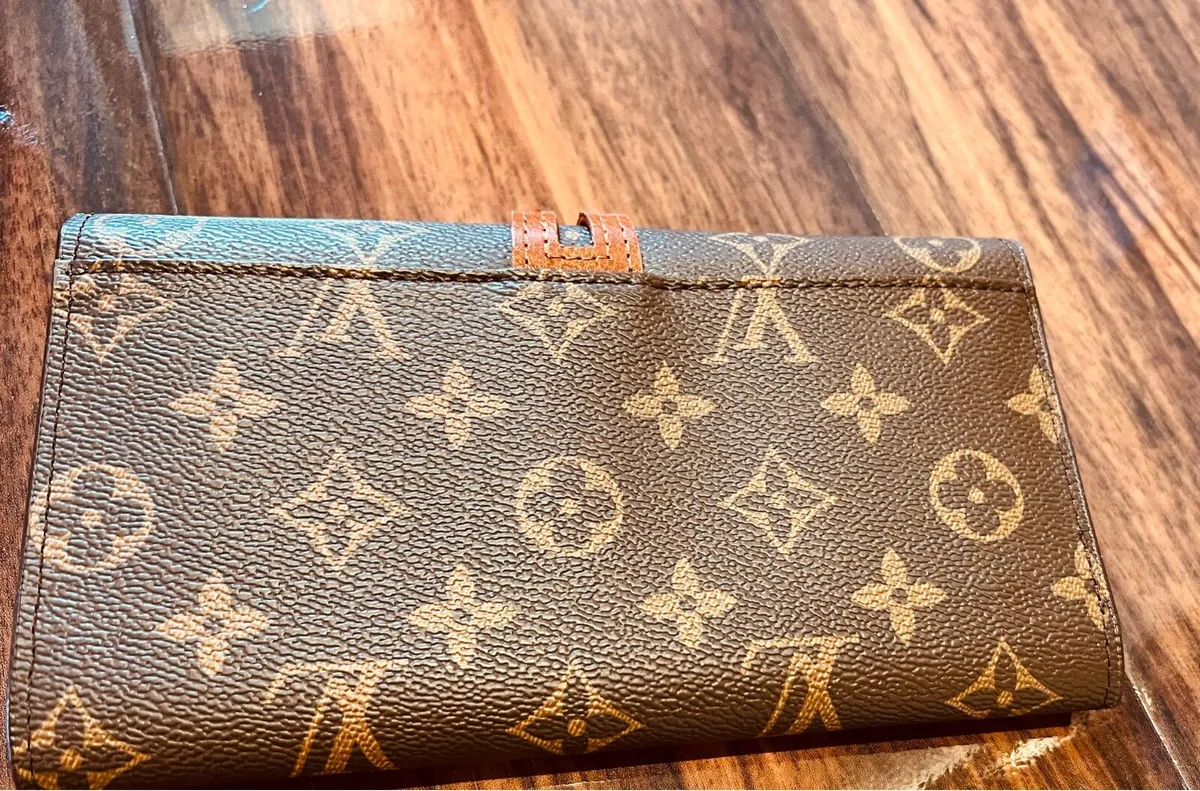 Brand new wallet - Image 2