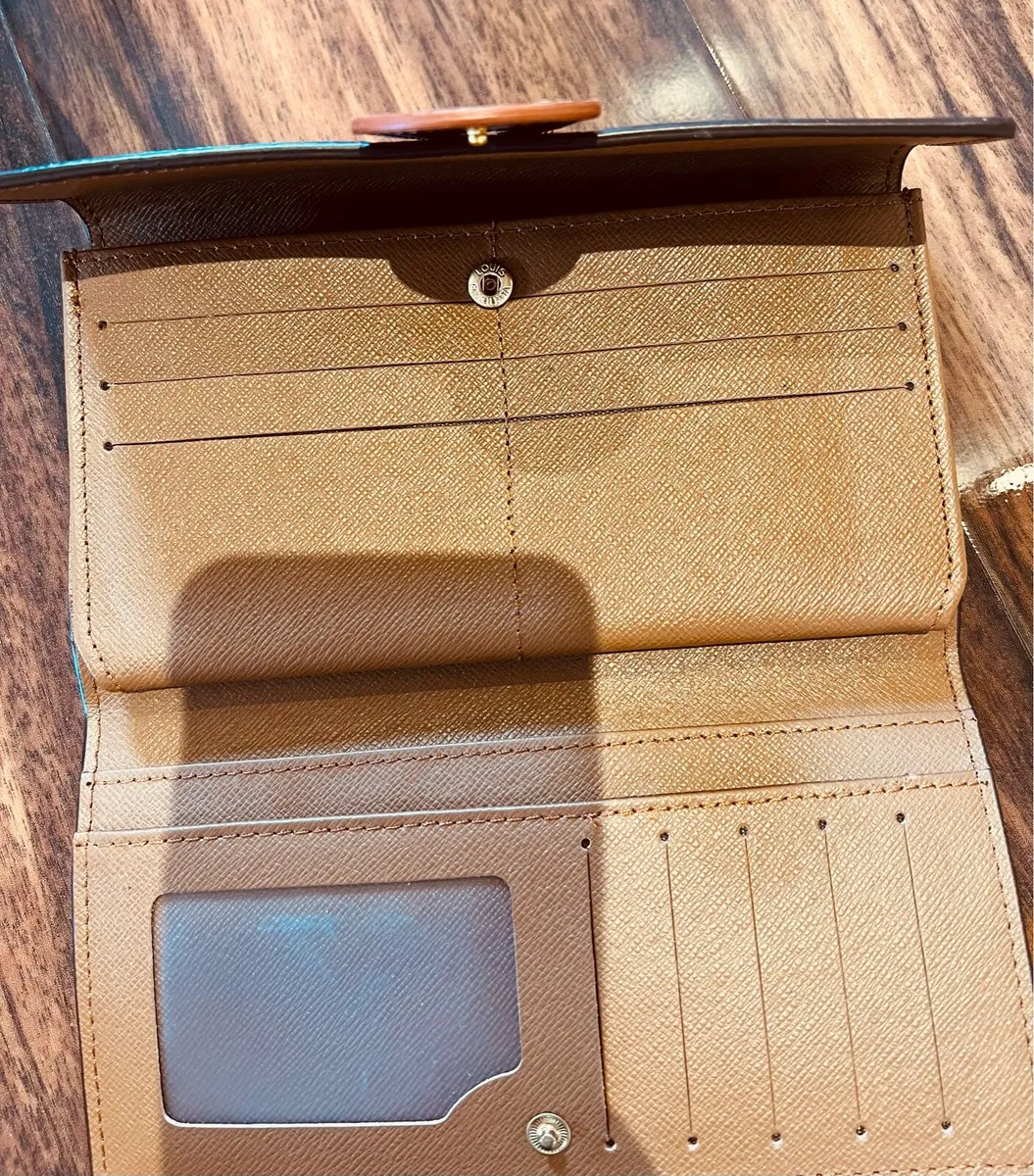 Brand new wallet - Image 3