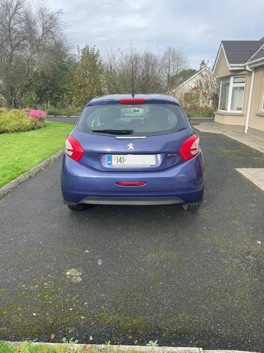 Peugeot 208 2014 - Image 4