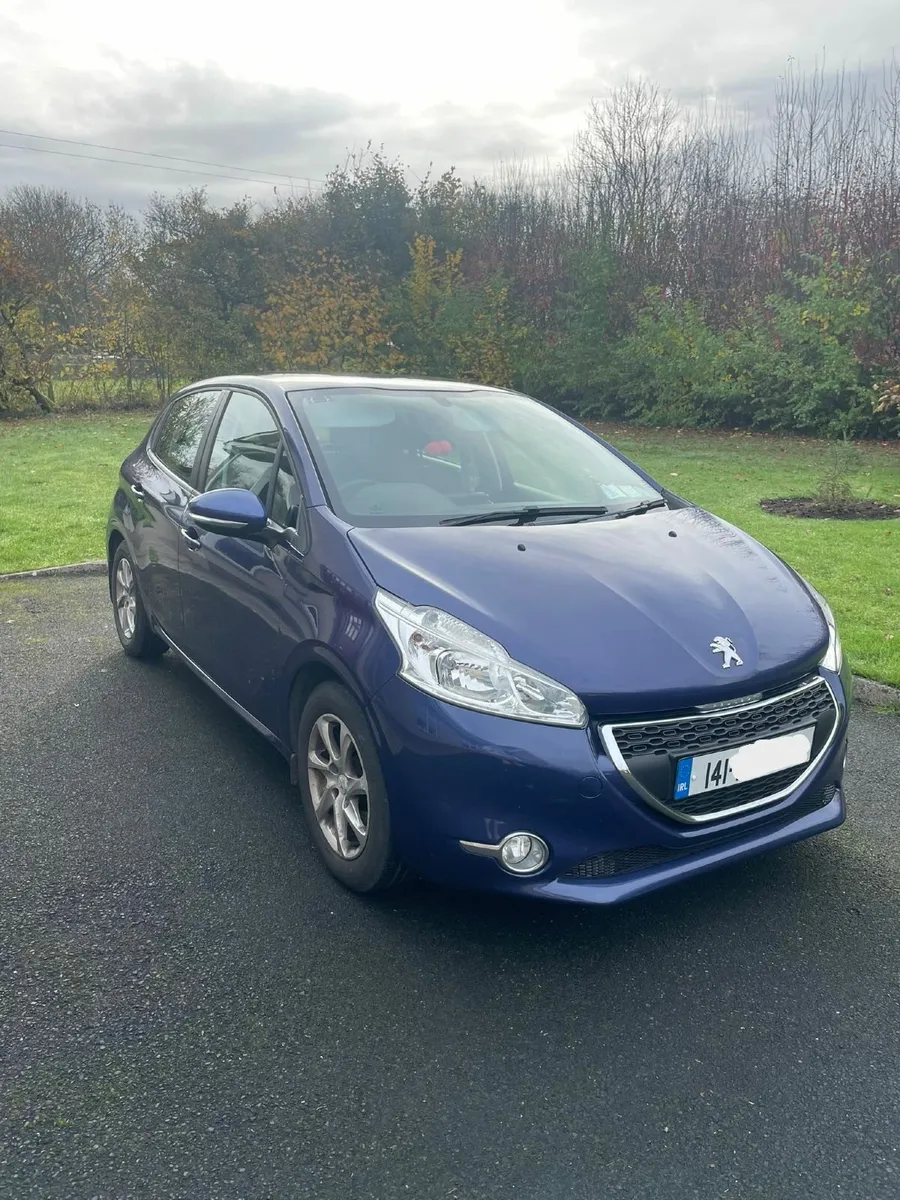 Peugeot 208 2014 - Image 1