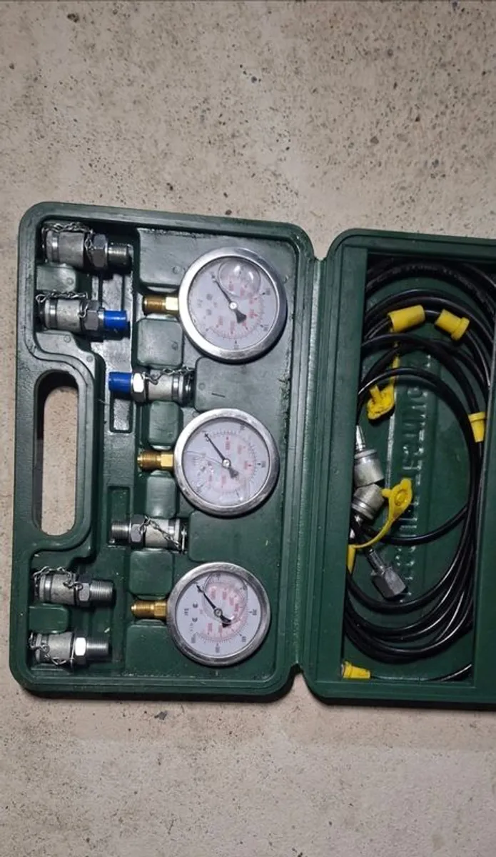 hydraulic gauge
