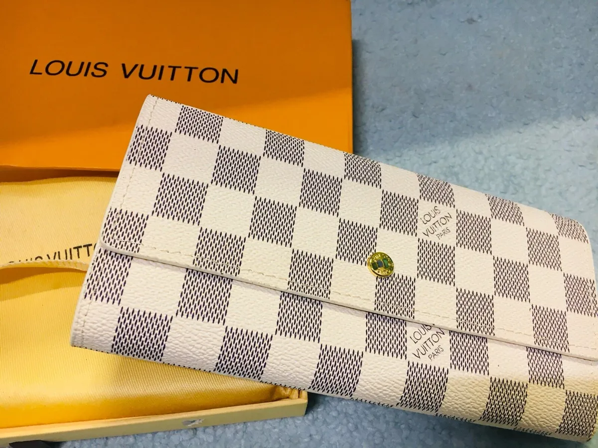 Brand new wallet - Image 3